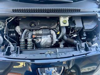 Peugeot 5008 1.6Hdi Active