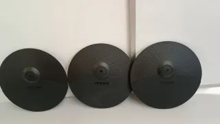 //Batería Alesis Nitro Max //W30Y5959
