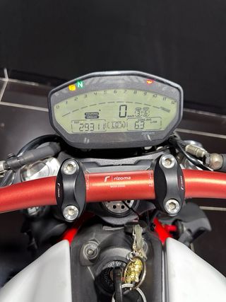 MONSTER 821 DESDE 151€/MES