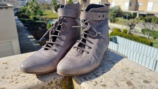 Tre paia di scarpe eleganti da donna