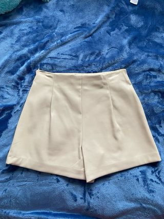 Falda pantalón efecto piel beige