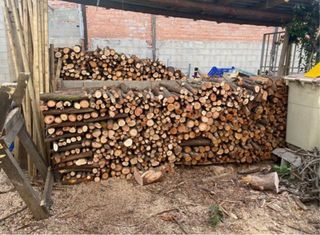 Leña para chimenea o barbacoa