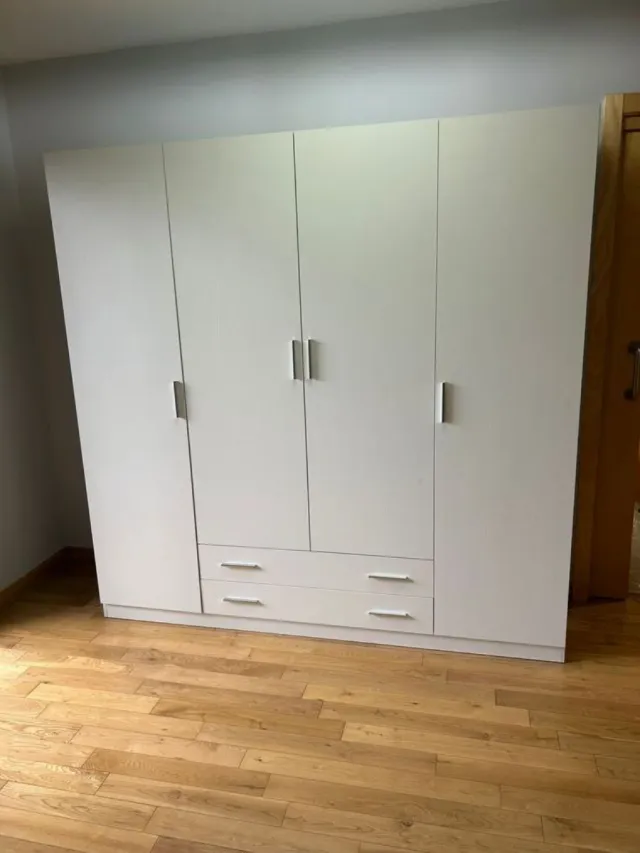 Armadi moderni in legno 2P/3P/4P