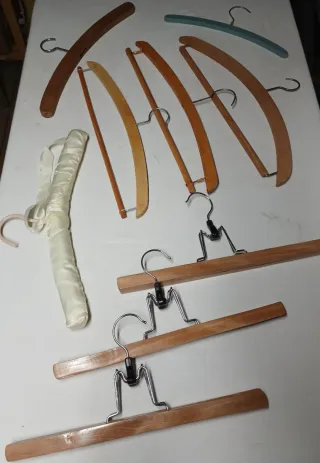 9 Grucce Vintage e non in legno: 1 in Metallo-Lino