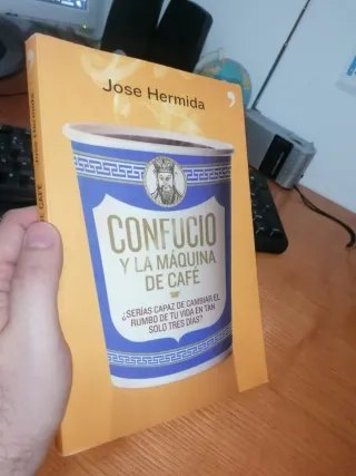 Libro: CONFUCIO Y LA MÁQUINA DE CAFÉ