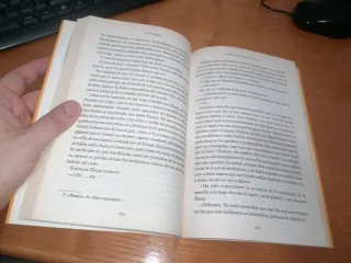 Libro: CONFUCIO Y LA MÁQUINA DE CAFÉ