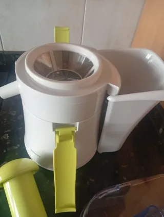 Licuadora Selectine con jarra