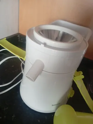 Licuadora Selectine con jarra