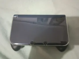 Nintendo 3DS XL Azul con accesorios.