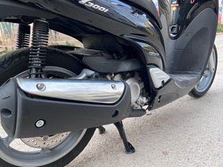 Honda SH300i Negra - Moto Maxiscooter