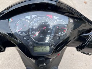 Honda SH300i Negra - Moto Maxiscooter