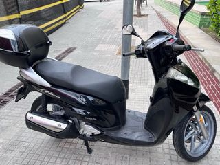 Honda SH300i Negra - Moto Maxiscooter
