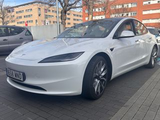 Tesla Model 3 2024