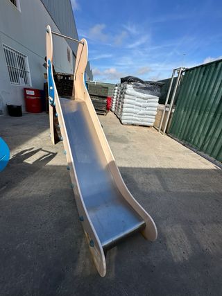 Tobogán infantil para exterior