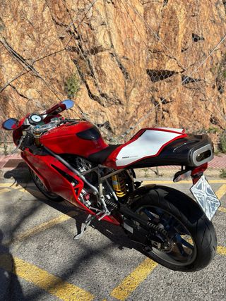 Ducati 999s Monoposto