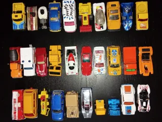 Lotto 30 Macchinine Giocattolo