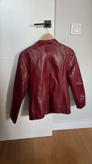 Cazadora cuero C&A granate Talla S