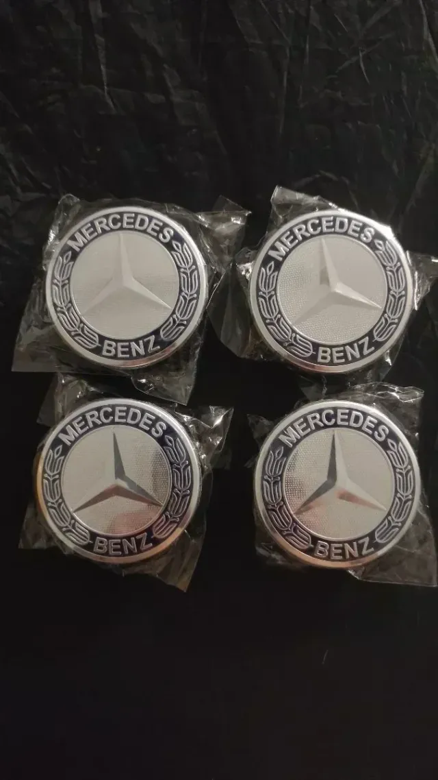 Cubre bujes Mercedes Benz 75mm