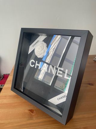 Quadro Chanel con fiore e logo