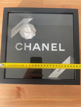 Quadro Chanel con fiore e logo