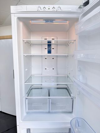 Frigorífico combi Indesit 188cm No Frost A+