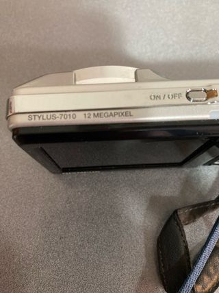 2 Fotocamere Digitali Olympus e Konica Minolta