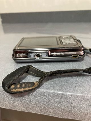 2 Fotocamere Digitali Olympus e Konica Minolta