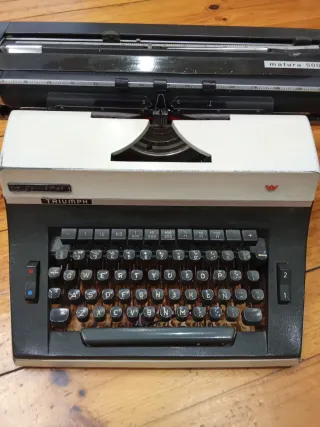 Máquina de escribir Triumph Matura 500