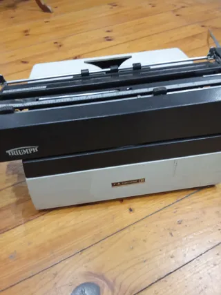 Máquina de escribir Triumph Matura 500