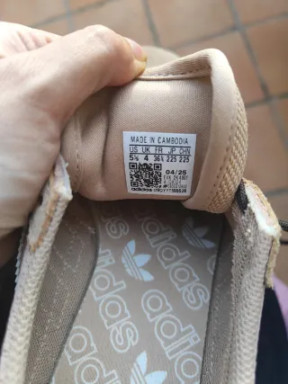 Zapatillas Adidas Mujer Talla 36 2/3 vienen grande