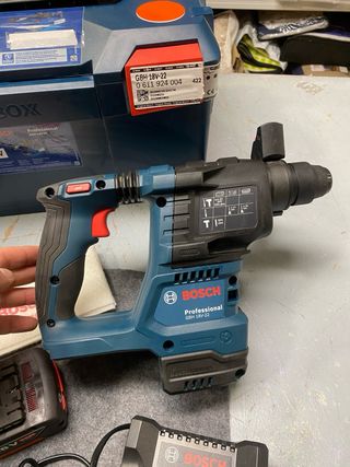 Berbequim Percutor Bosch Professional 18V