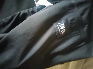 Trage de hombre marca zara sin uso talla 43