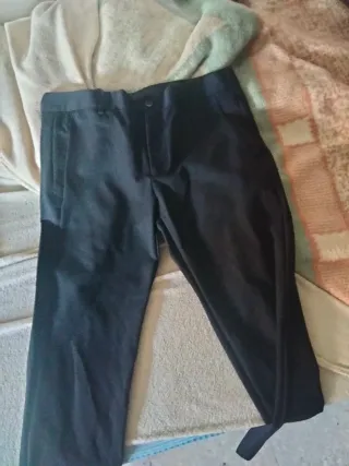 Trage de hombre marca zara sin uso talla 43