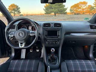 Volkswagen Golf GTI 2.0 TSI 211cv Manual