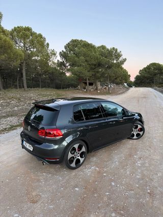 Volkswagen Golf GTI 2.0 TSI 211cv Manual