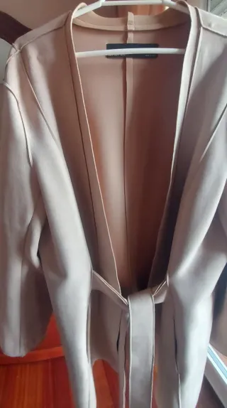 Chaqueta Zara ante beige