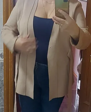 Chaqueta Zara ante beige