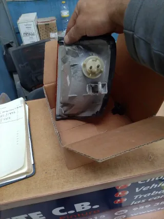 Piloto Delantero Derecho Mercedes W124