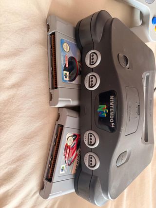 Nintendo 64 con 1 controller e 2 giochi
