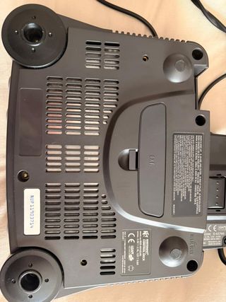 Nintendo 64 con 1 mando y 2 juegos