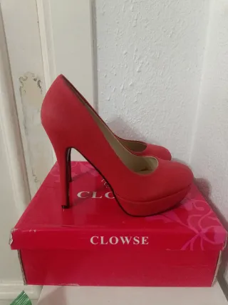 Zapatos de tacón CLOWSE rojos