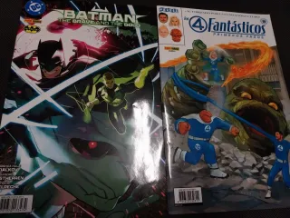 2 comics Batman 4 fantásticos Marvel dc