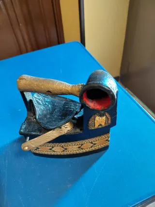 Plancha de hierro antigua decorativa