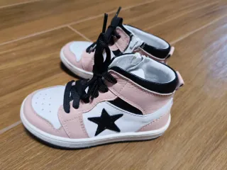 Scarpe bimba tipo converse taglia 24
