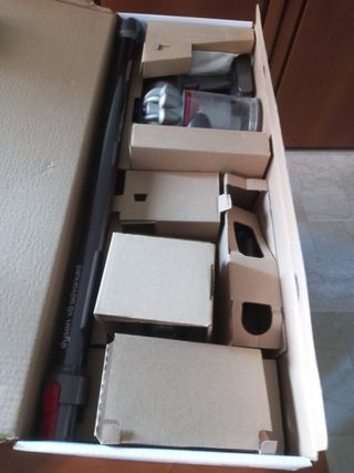 Dyson V8 Aspirapolvere Senza Filo Nuovo imballato