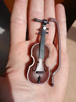 Mini violín con arco