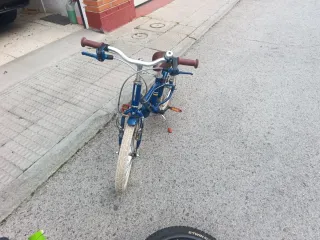 Bicicleta Btwin City 900 Blu