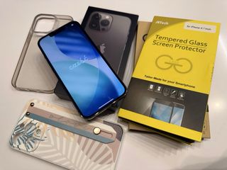 iPhone 13 Pro Gris + Accesorios