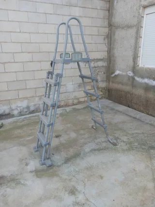 Escalera Piscina Gris Plástico