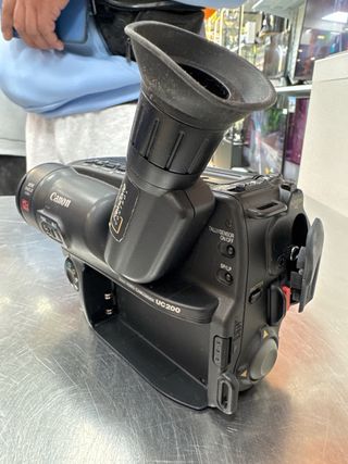 Videocámara 8mm Canon UC200